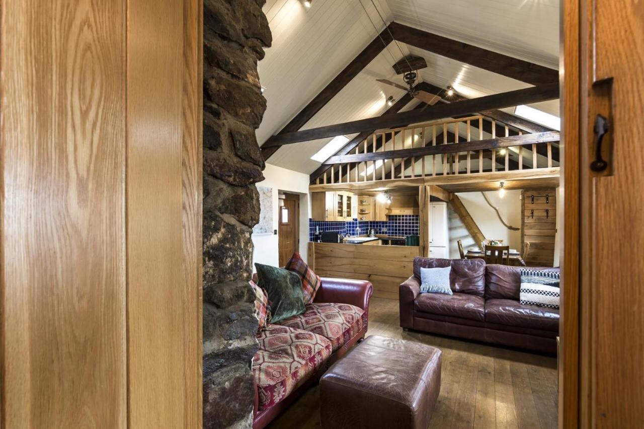 Foxglove - Luxurious Barn Conversion - Blossom Farm Johnston Kültér fotó