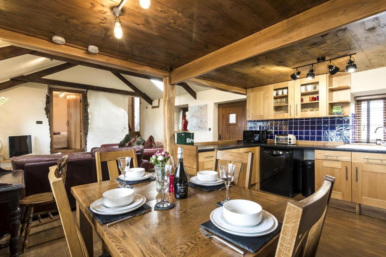 Foxglove - Luxurious Barn Conversion - Blossom Farm Johnston Kültér fotó