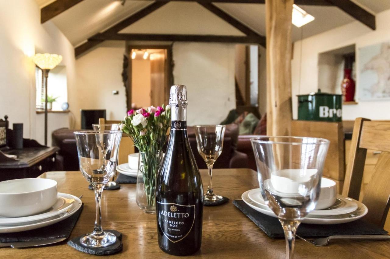 Foxglove - Luxurious Barn Conversion - Blossom Farm Johnston Kültér fotó