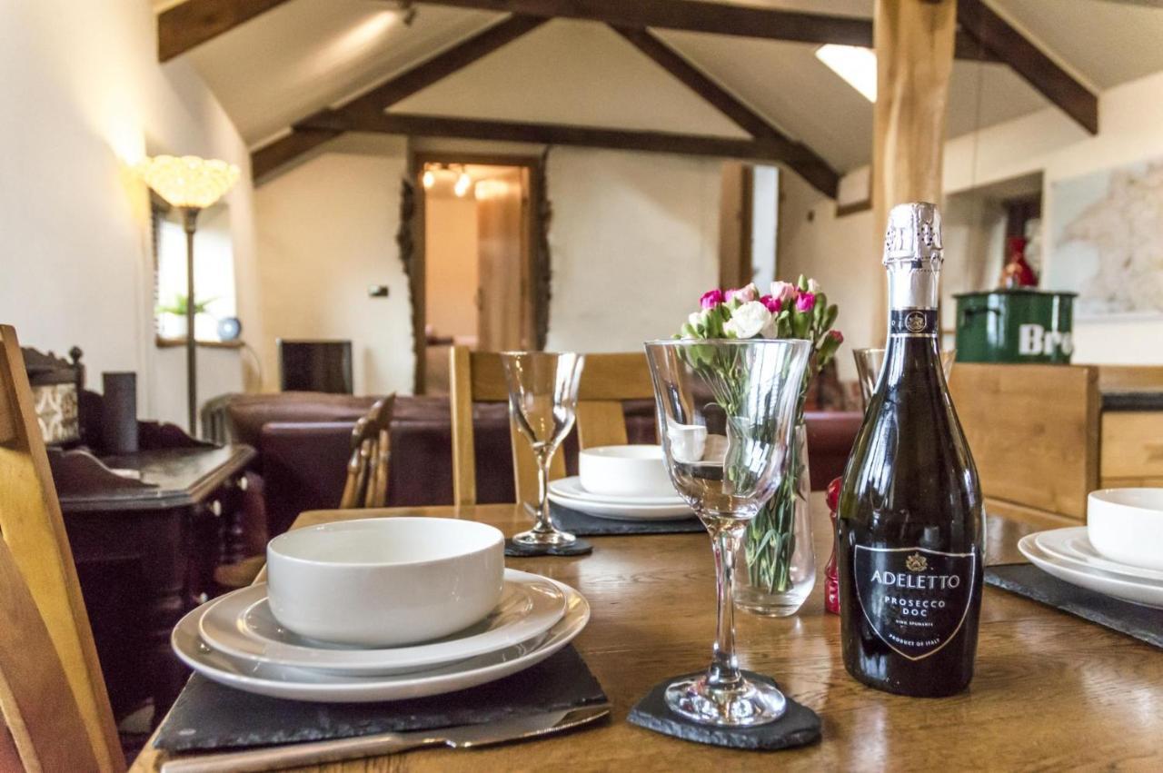 Foxglove - Luxurious Barn Conversion - Blossom Farm Johnston Kültér fotó